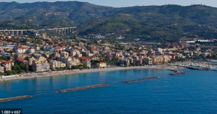 Condominio Ariazzurra S. Bart. سان بارتولومِيو آل ما المظهر الخارجي الصورة